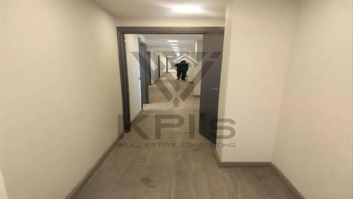 Don&#39;t Miss - Office at Low Meter Price in Sector 1