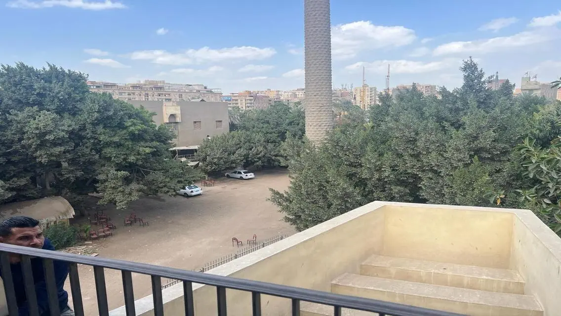 عقار كامل للبيع في الهرم موقع مميز
