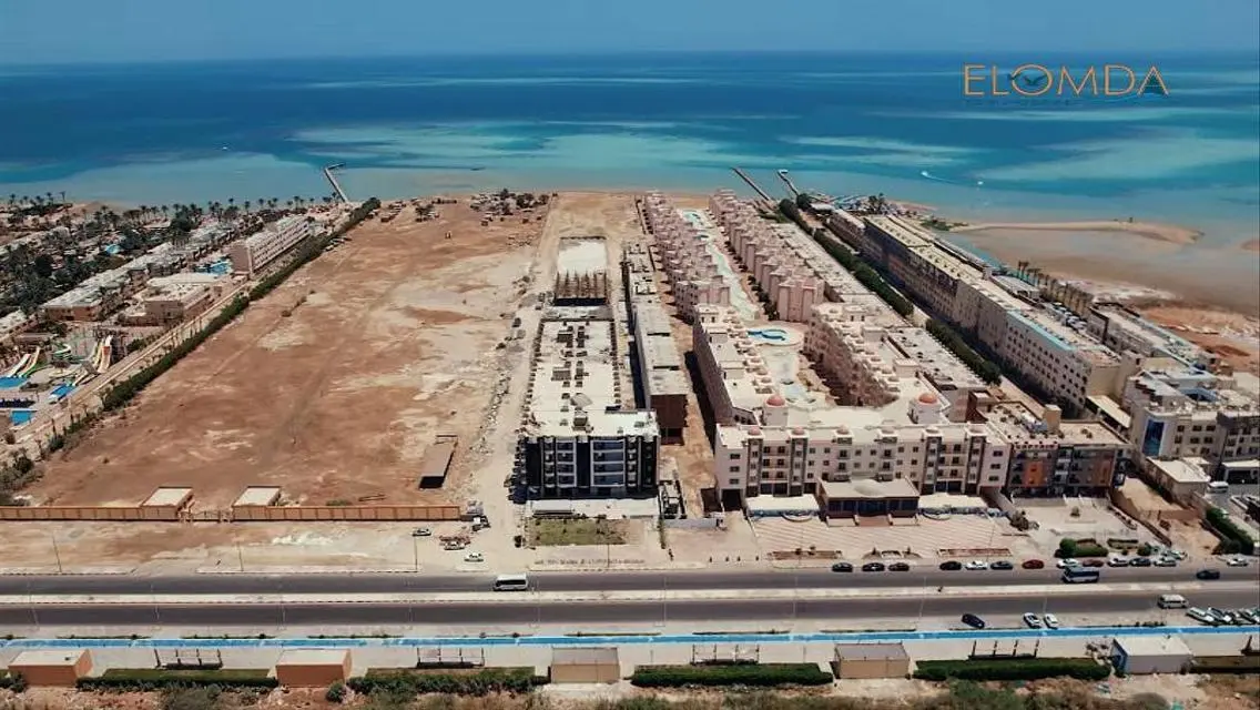 شاليهات صف اول على البحر بأفضل الاسعار-تسليم 2025