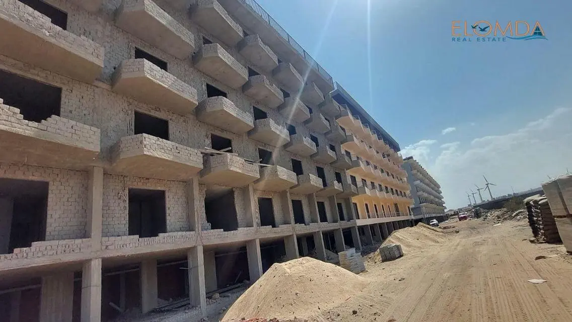 استثمارك فى عقارك -شاليهات بشاطىء خاص-تسليم 2025