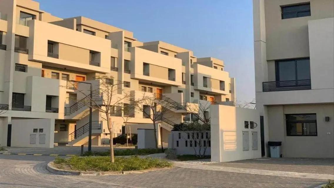 فيلا للبيع باميز كمبوند بالشروق بدون مقدم