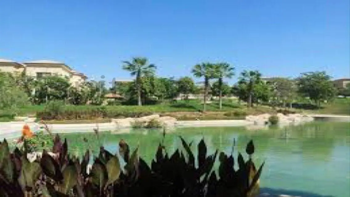 فيلا مستقله ١٠٠٠م بافضل موقع بالكمبوند ٨ غرف نوم