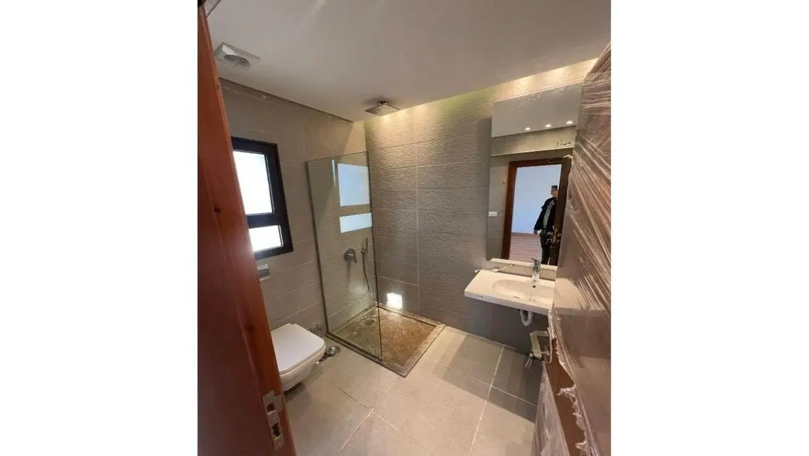 first use corner with fountain and jaccuzi modern