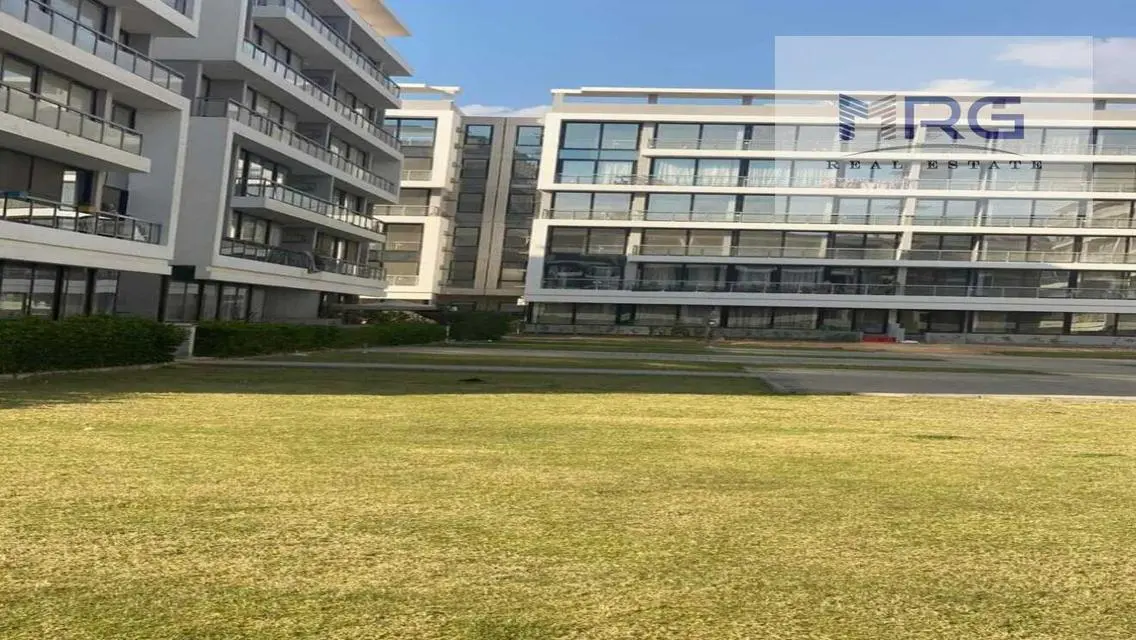 ارضي بجاردن للبيع حدائق اكتوبر 3 غرف استلام فوري
