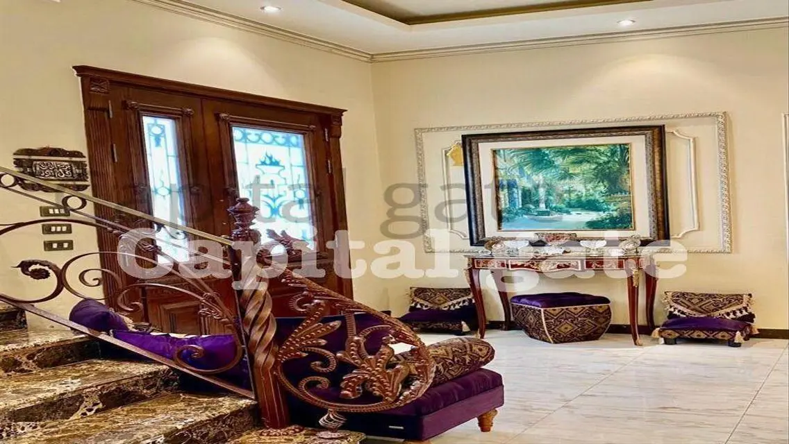 فيلا مستقله 800م  بتشطيبات فاخره ومفروشه بالكامل.
