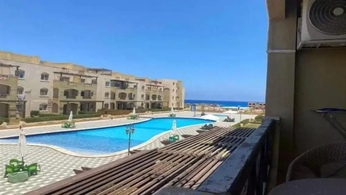 شقة فاخرة مع غرف متعددة ومرافق مميزة