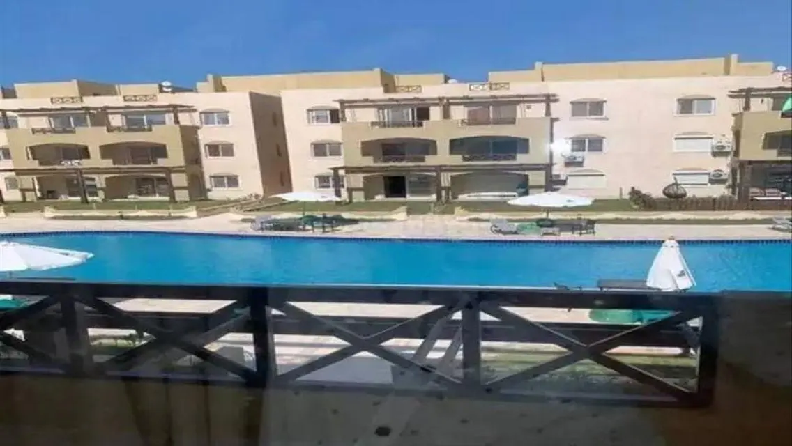شقة فاخرة مع غرف متعددة ومرافق مميزة