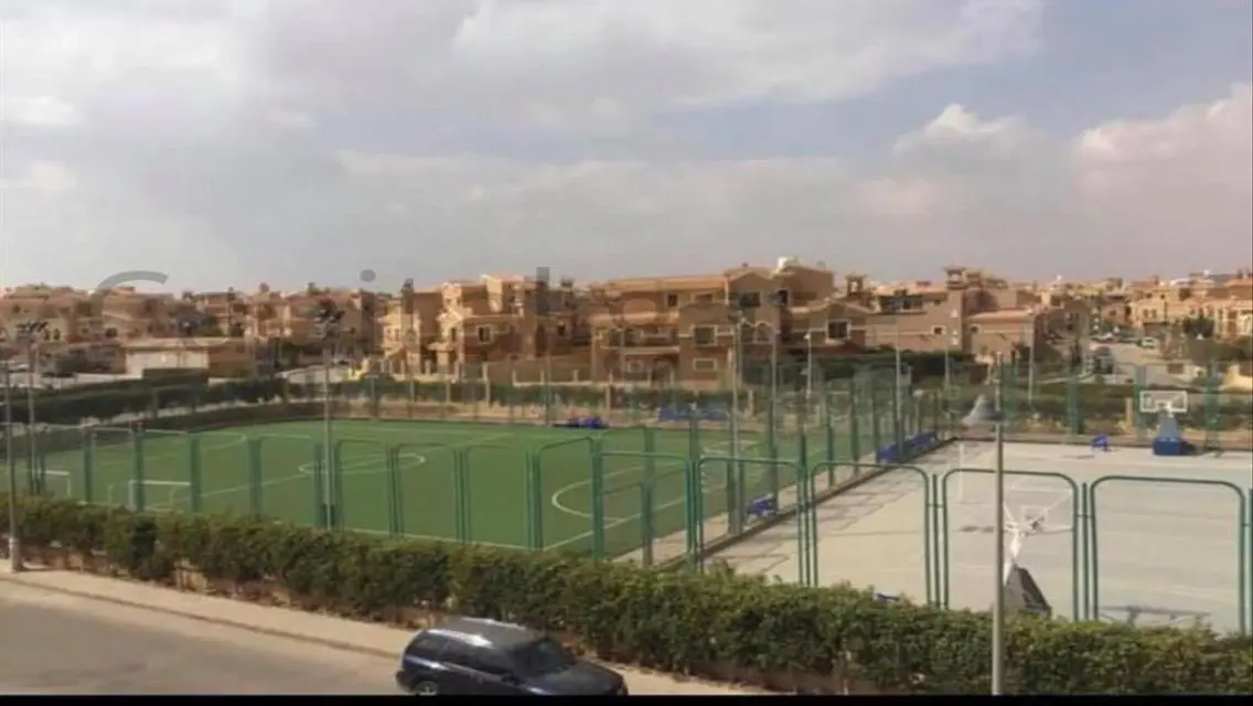 Standalone villa-prime location-Hot Price-les rois