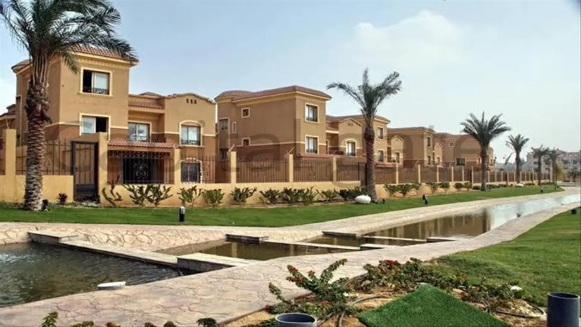 Standalone villa-prime location-Hot Price-les rois