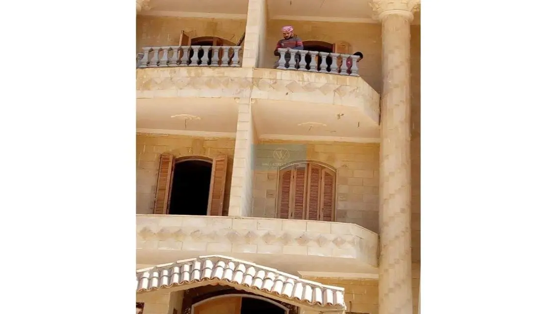 فيلا 1475 م للبيع في العبور الحي الرابع