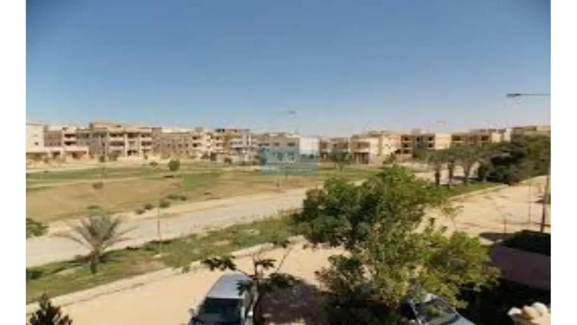 فيلا 1475 م للبيع في العبور الحي الرابع