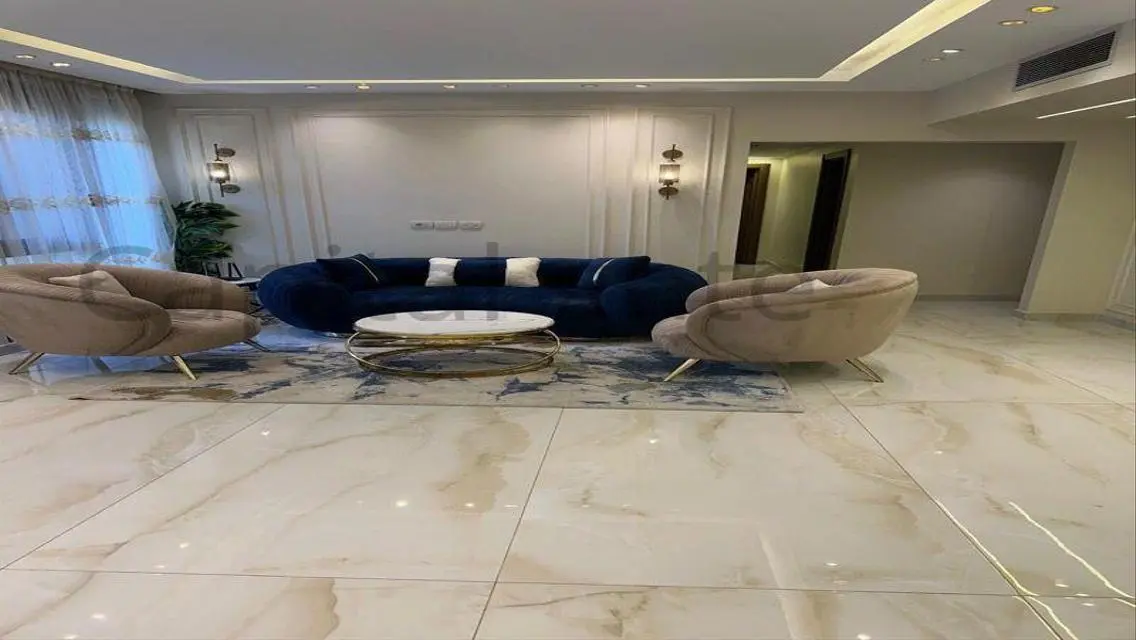 For rent fully furnished apartment in Eastown.