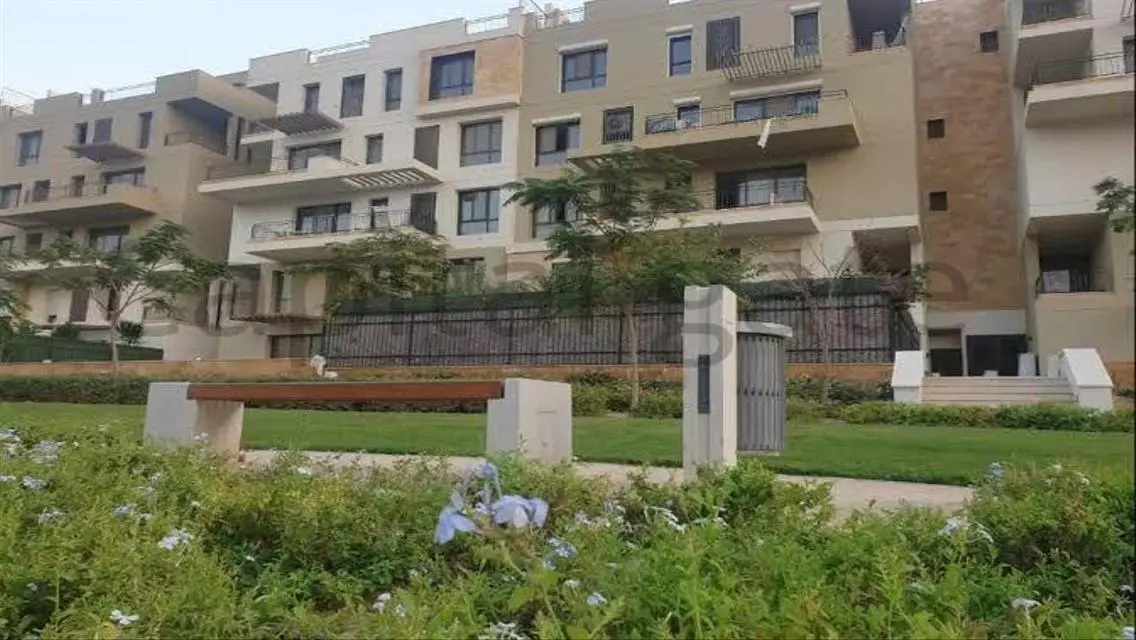 For rent fully furnished apartment in Eastown.
