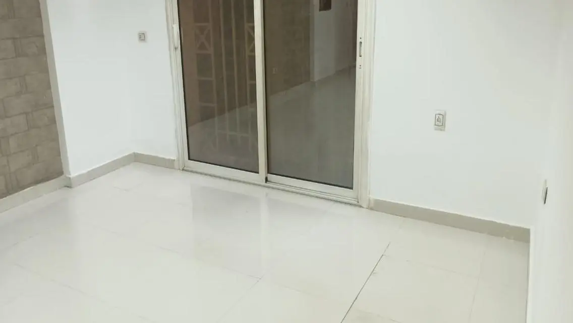 شقه للايجار في مدينتي بسعر لقطه منطقه B7جنب الحركه