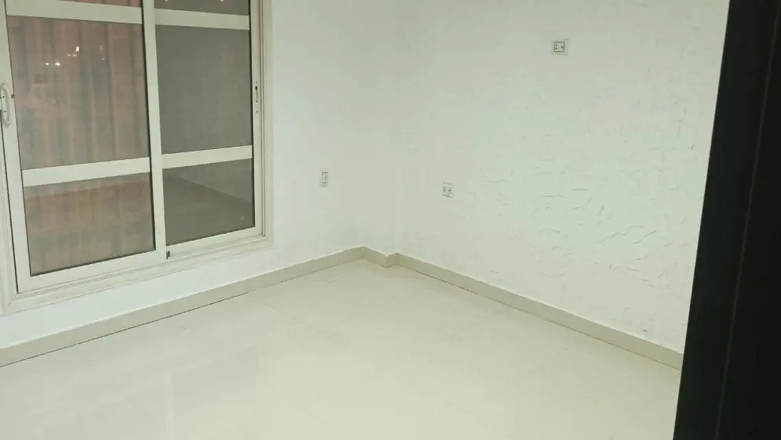 شقه للايجار في مدينتي بسعر لقطه منطقه B7جنب الحركه