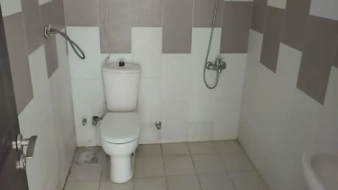 شقه للايجار في مدينتي بسعر لقطه منطقه B7جنب الحركه
