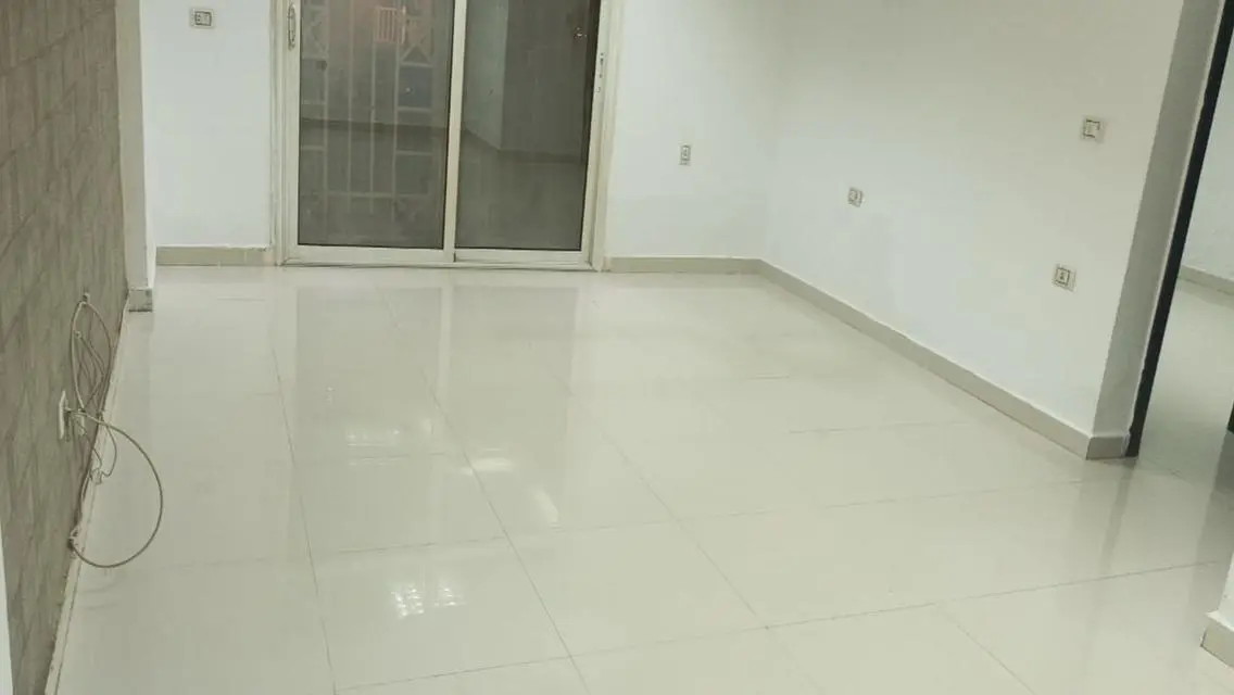 شقه للايجار في مدينتي بسعر لقطه منطقه B7جنب الحركه