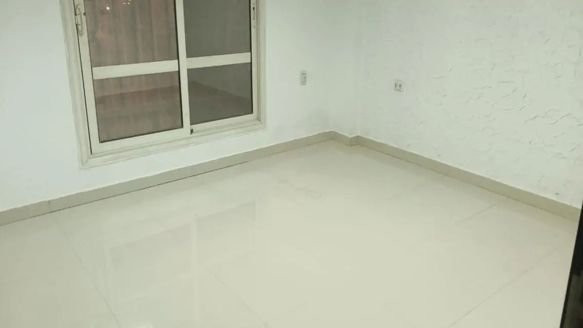 شقه للايجار في مدينتي بسعر لقطه منطقه B7جنب الحركه