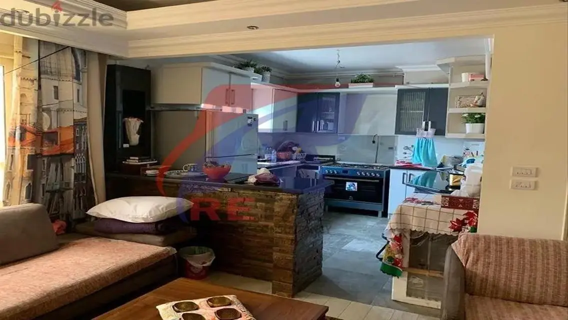 شقة مميزة للبيع ف المنطقة الاولي مدينه نصر       .