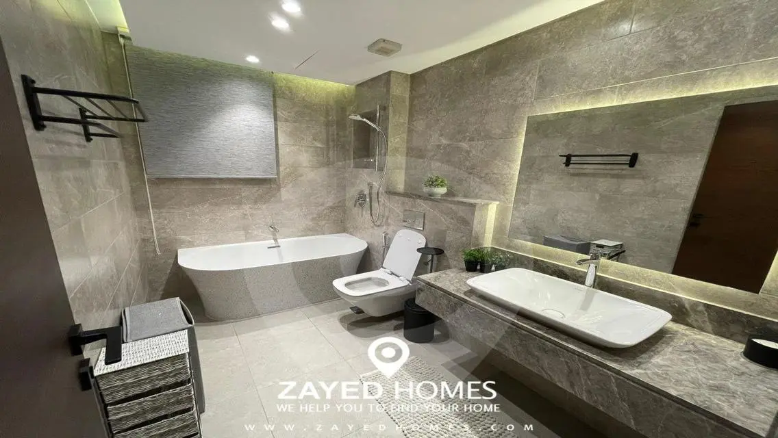 Furnished ground floor apartment in 6 West