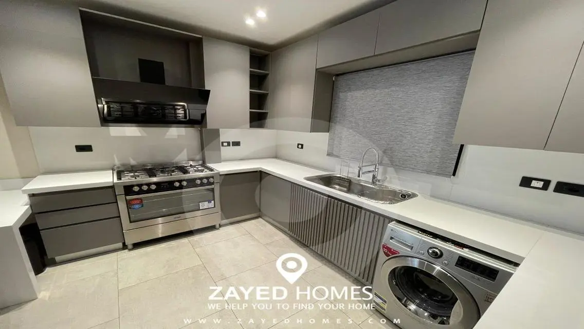 Furnished ground floor apartment in 6 West