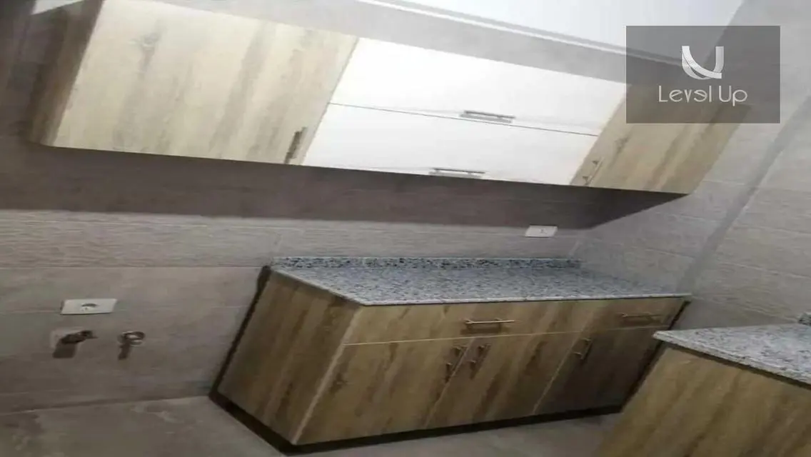 شقةللايجار في كمبوندالمراسم بالمطبخ والتكيفات لقطة