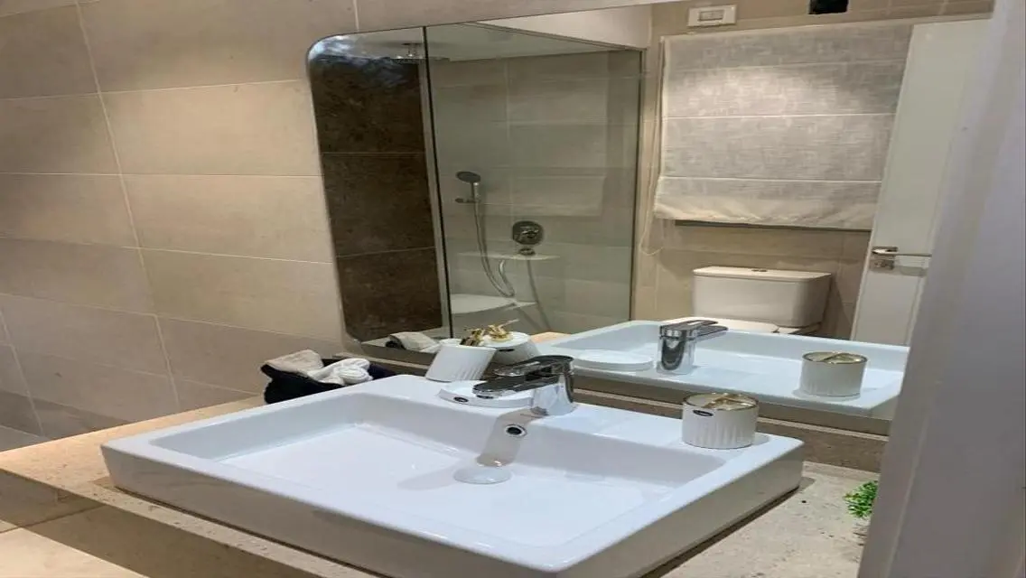 Resale 167m fully finished +ACs below market price