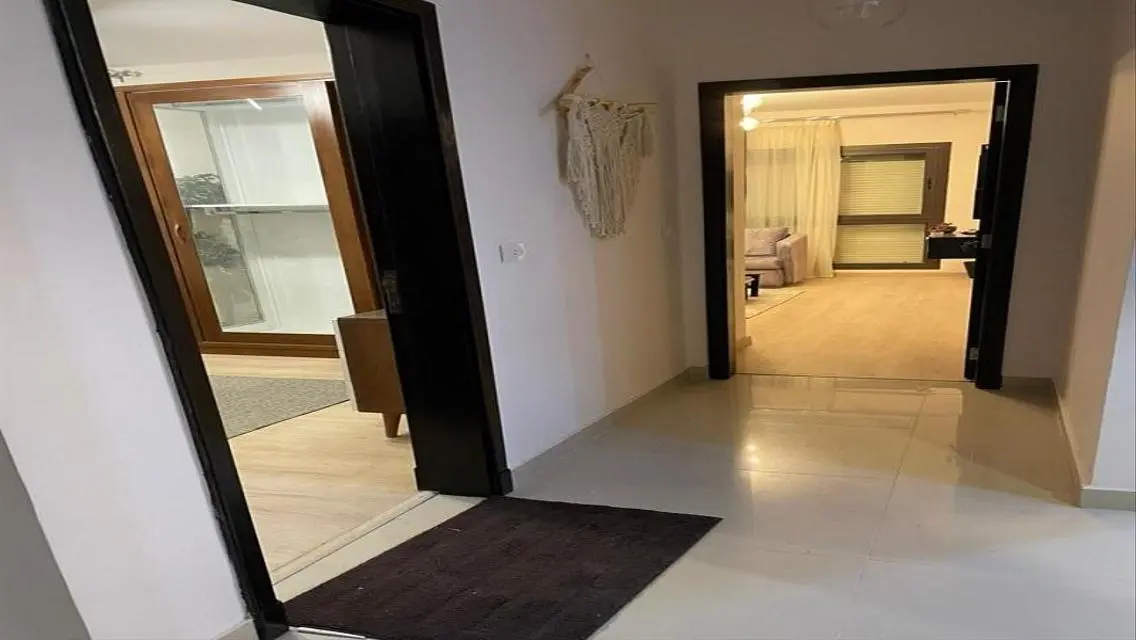 Resale 167m fully finished +ACs below market price