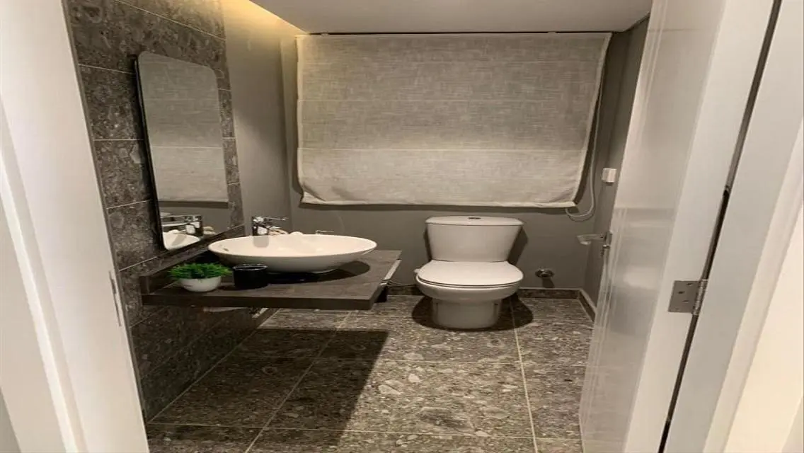 Resale 167m fully finished +ACs below market price