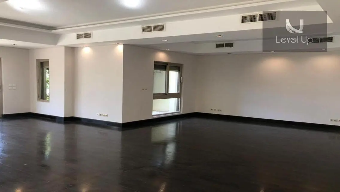 Twin house for sale n Uptown with air conditioning