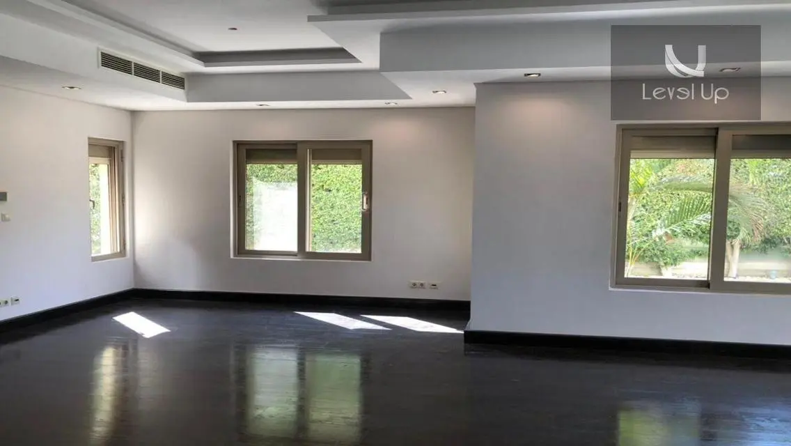 Twin house for sale n Uptown with air conditioning