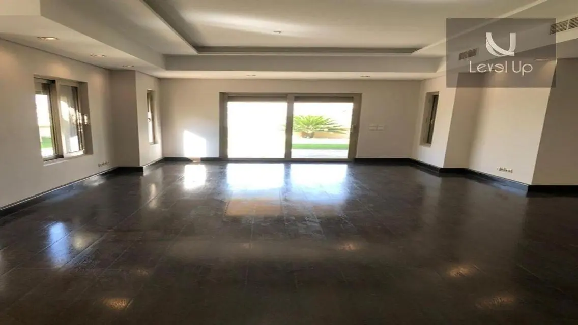 Twin house for sale n Uptown with air conditioning