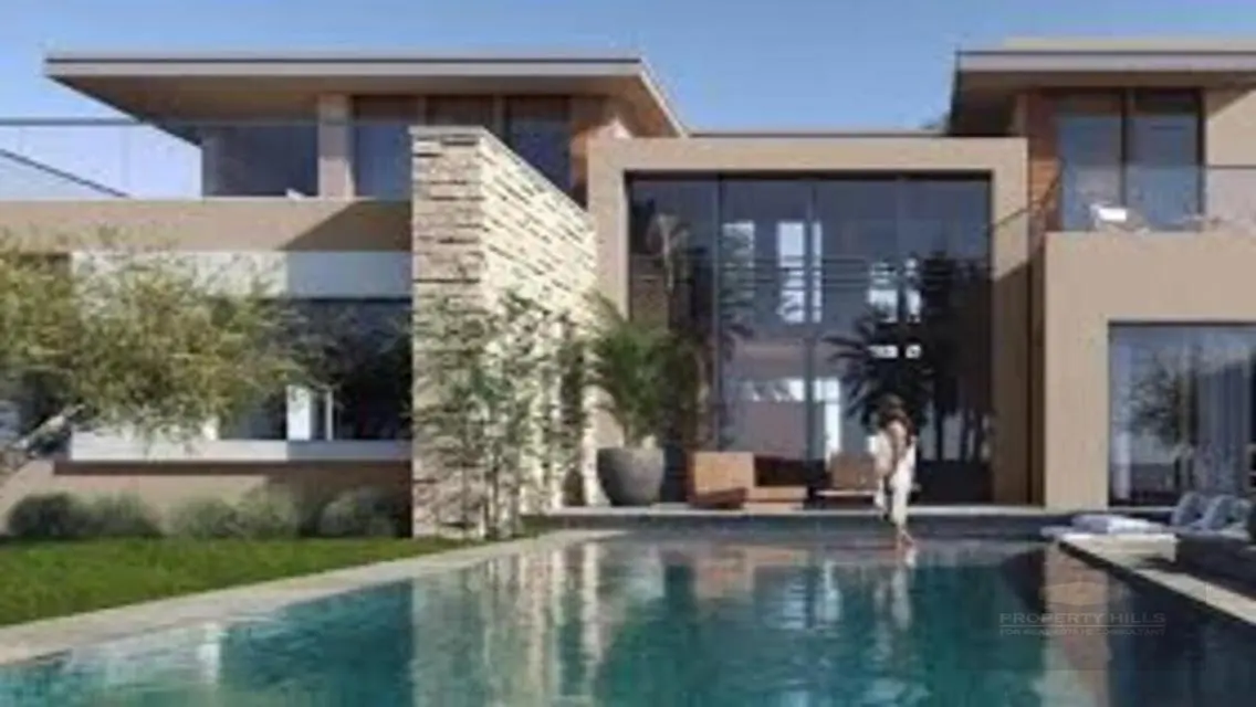 RTM a 317m² villa from SODIC over 7y pool included
