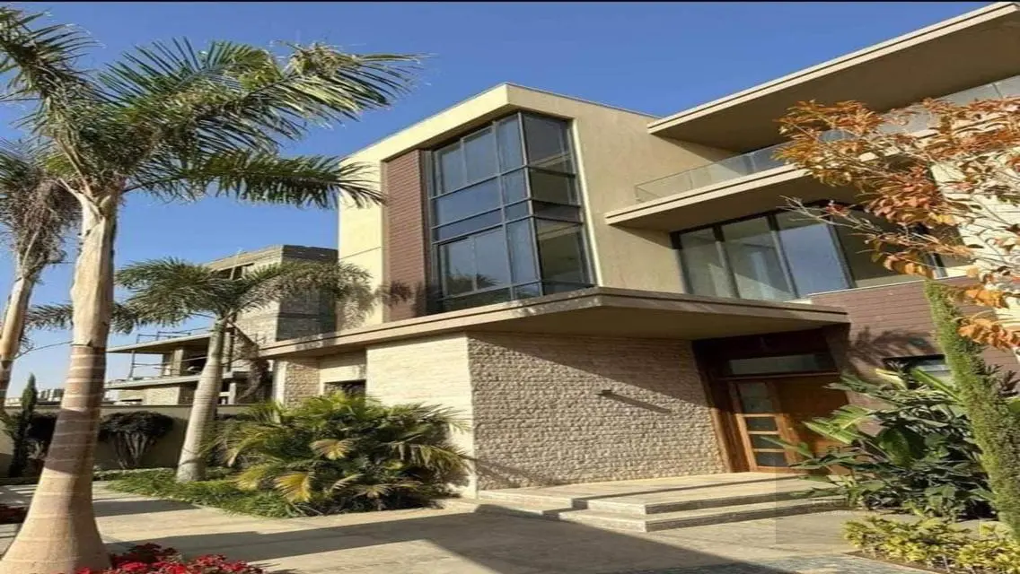 RTM a 317m² villa from SODIC over 7y pool included