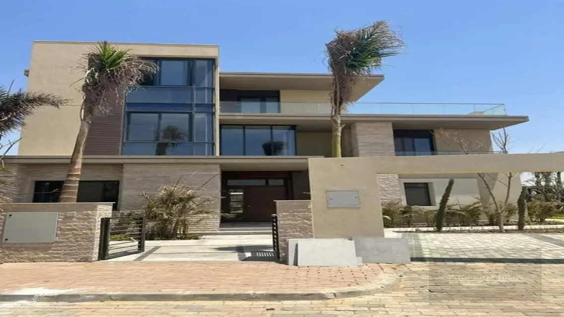 RTM a 317m² villa from SODIC over 7y pool included