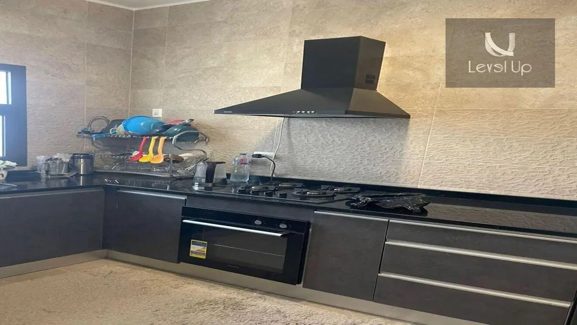 Ground floor with garden for rent in Al Marasem