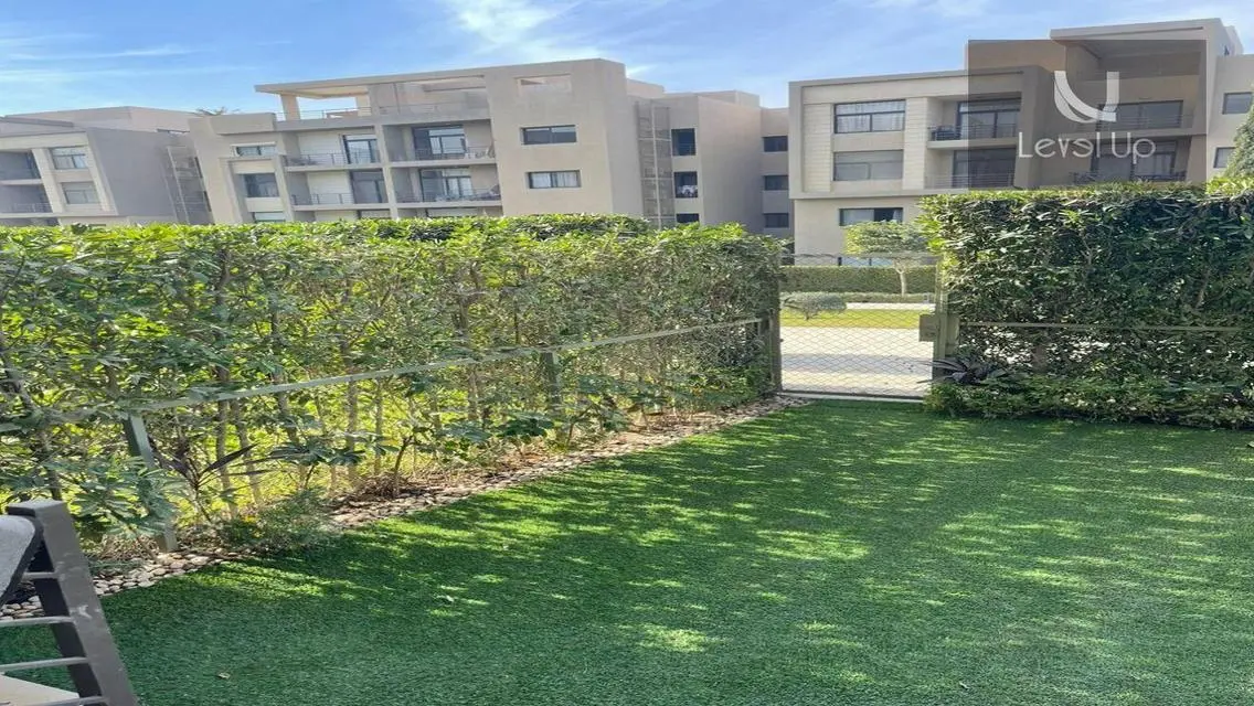 Ground floor with garden for rent in Al Marasem