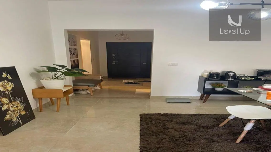 Ground floor with garden for rent in Al Marasem