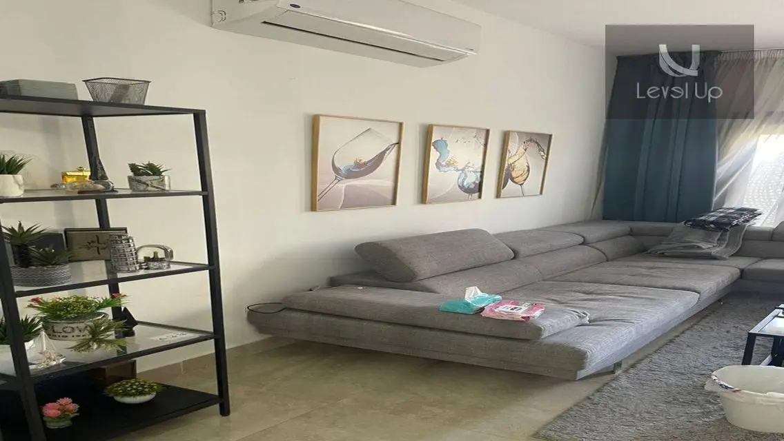Ground floor with garden for rent in Al Marasem