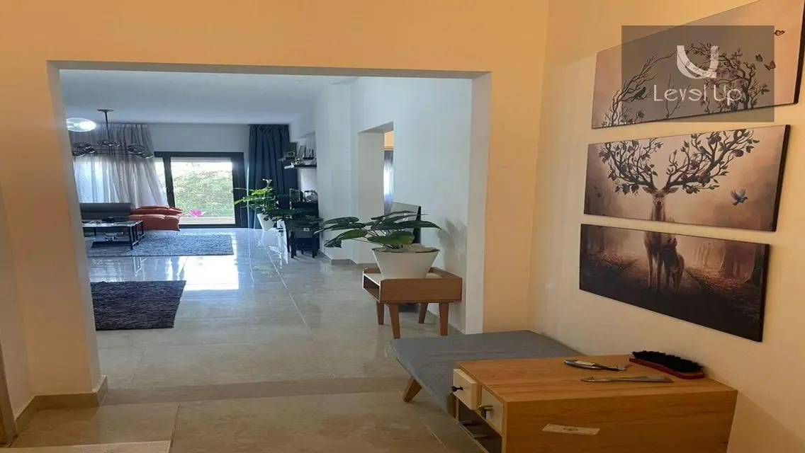 Ground floor with garden for rent in Al Marasem