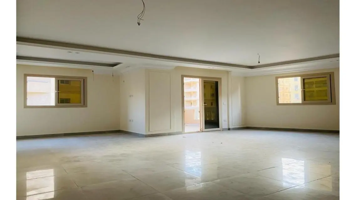 شقه للبيع فى عمارات البنفسج 