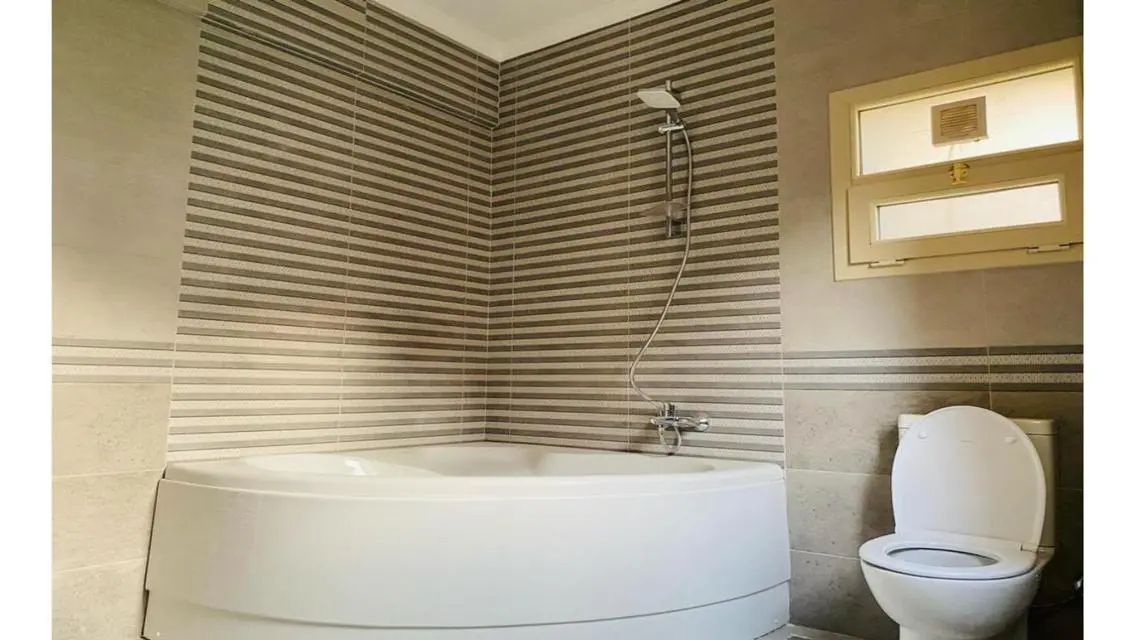 شقه للبيع فى عمارات البنفسج 