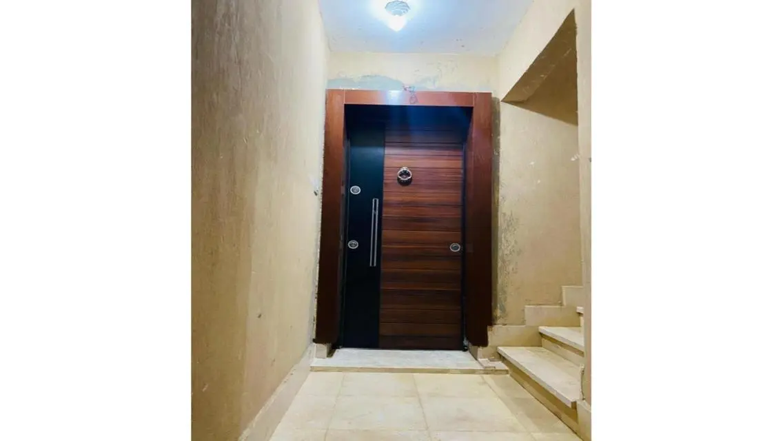 شقه للبيع فى عمارات البنفسج 
