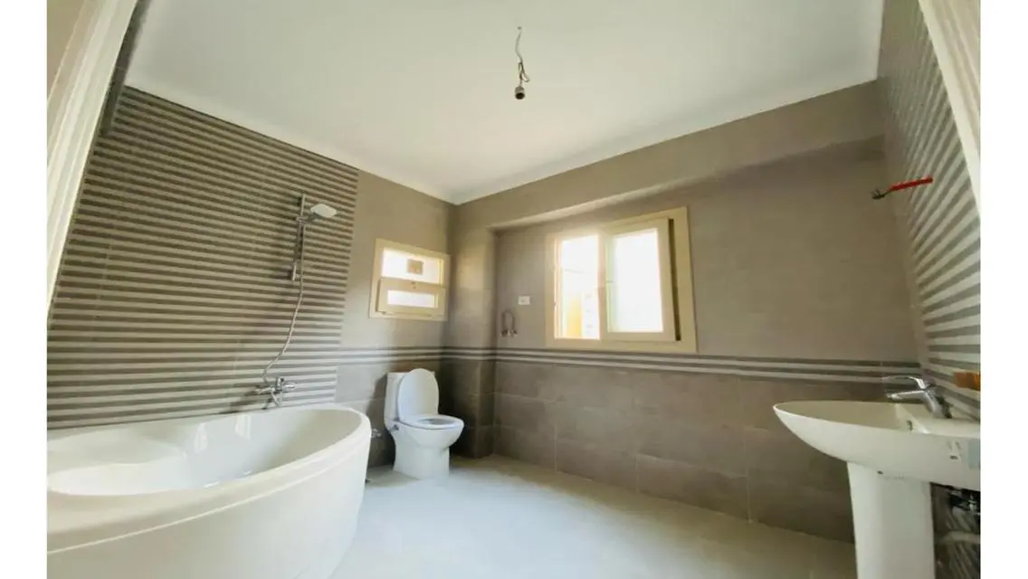 شقه للبيع فى عمارات البنفسج 