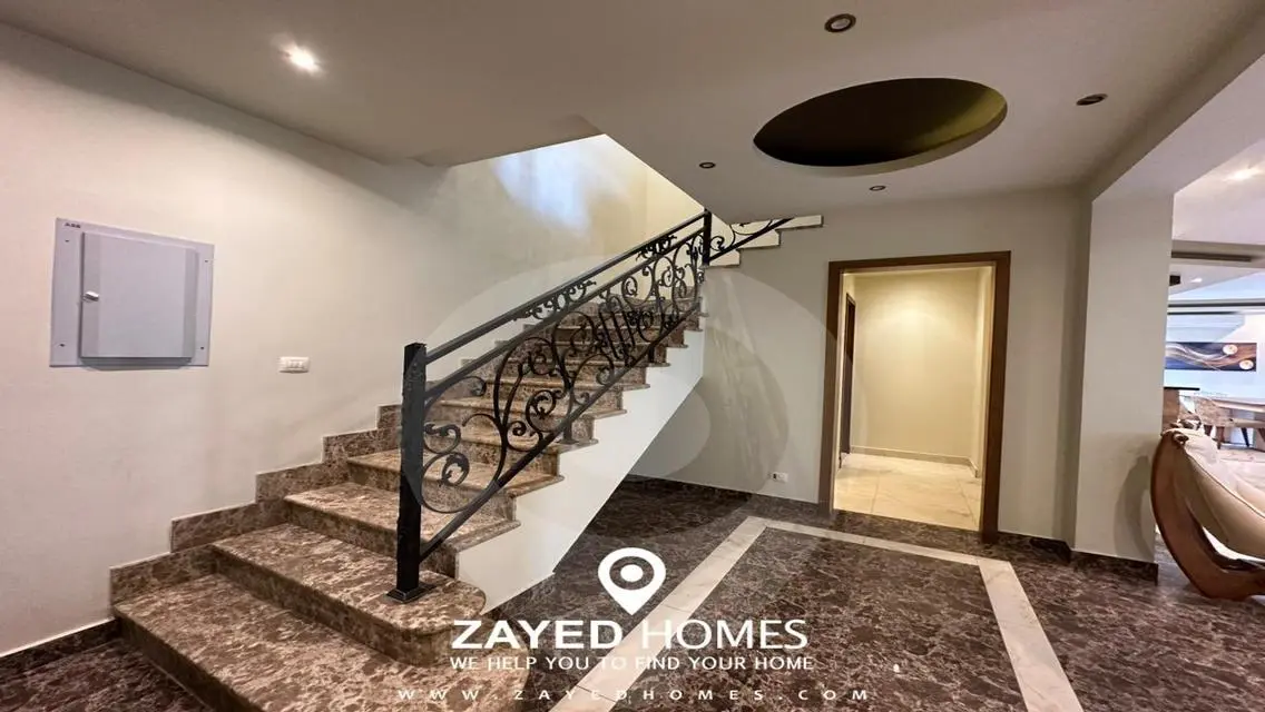 Luxury Apartment for Sale in Sodic 250 sqm