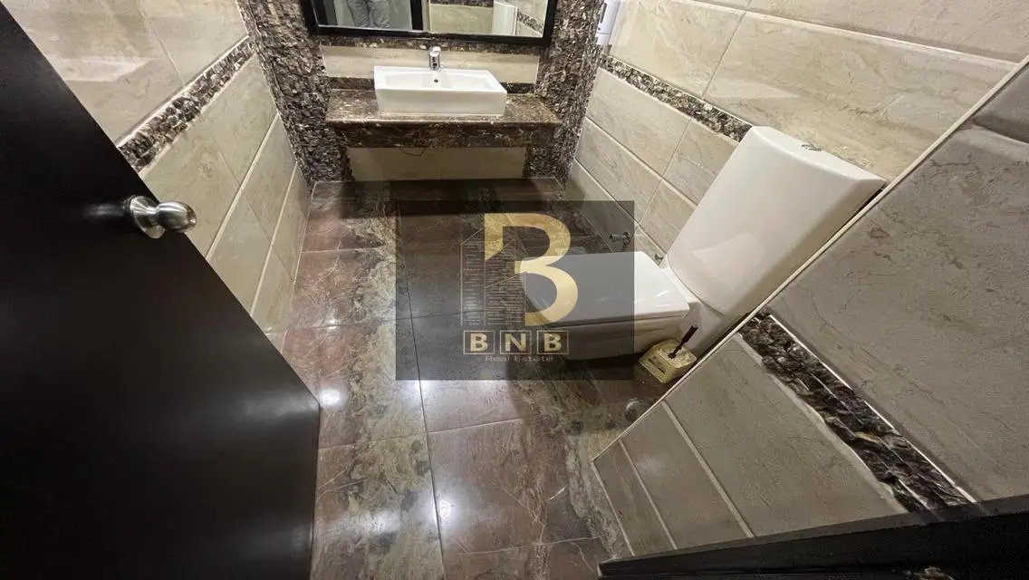 Half Administrative Floor close to 90th and Dusit