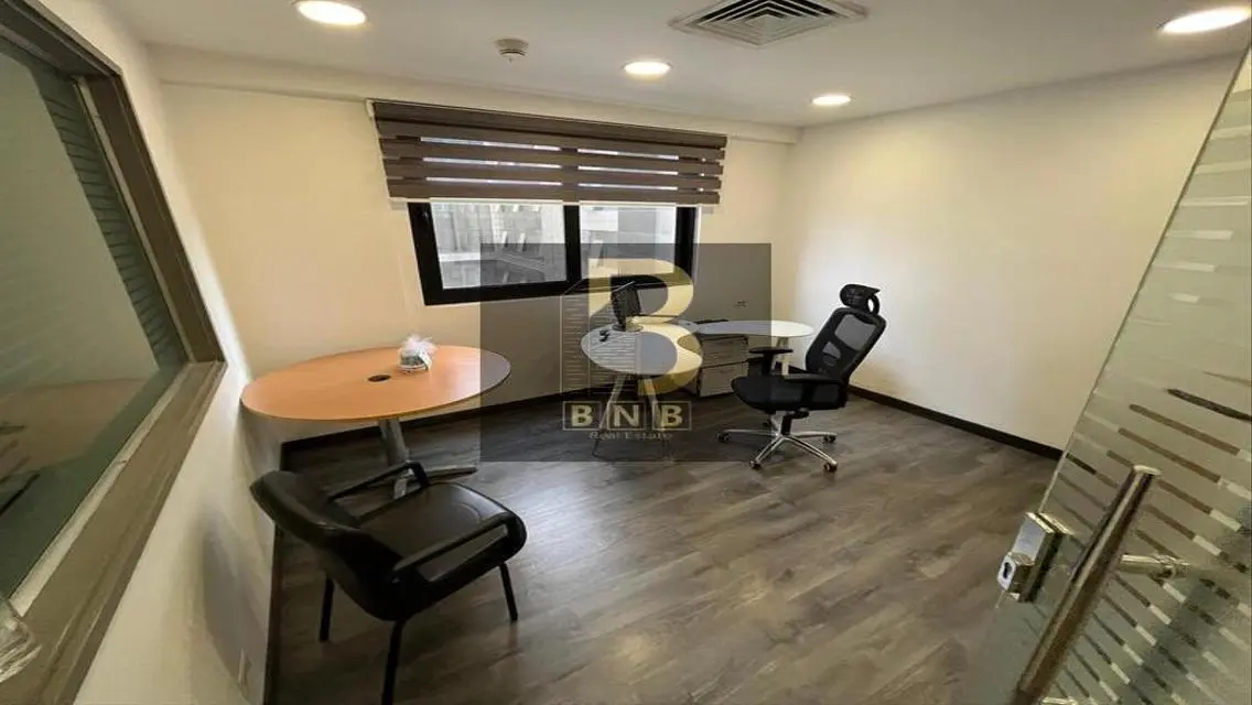 Half Administrative Floor close to 90th and Dusit