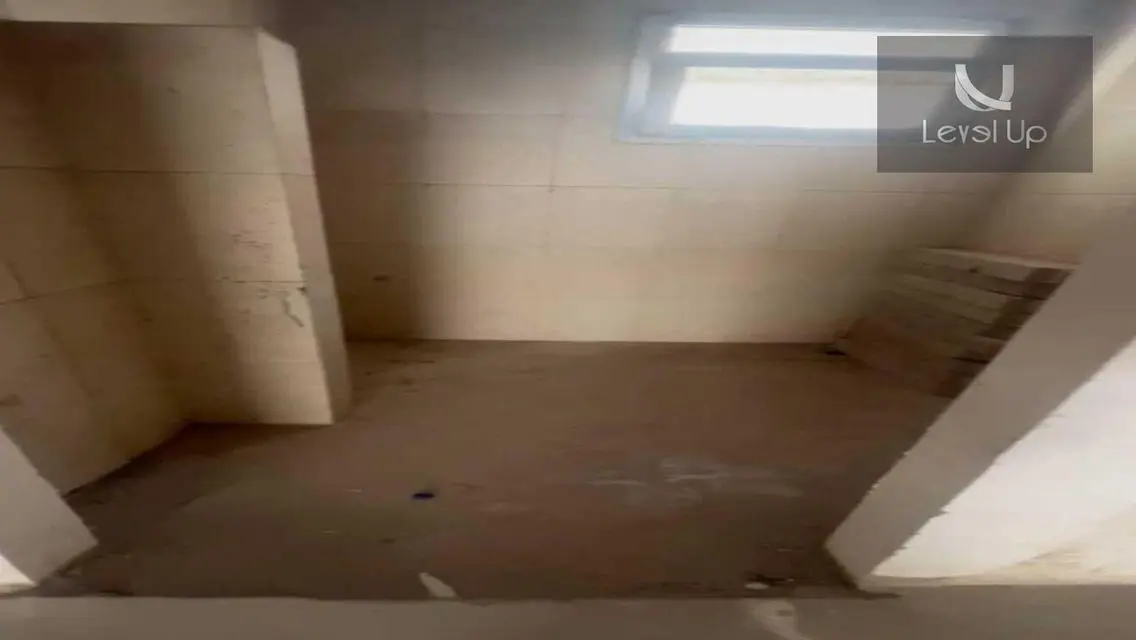 بيزمنت بجاردن وحمام سباحة للبيع كمبوند غرب الجولف