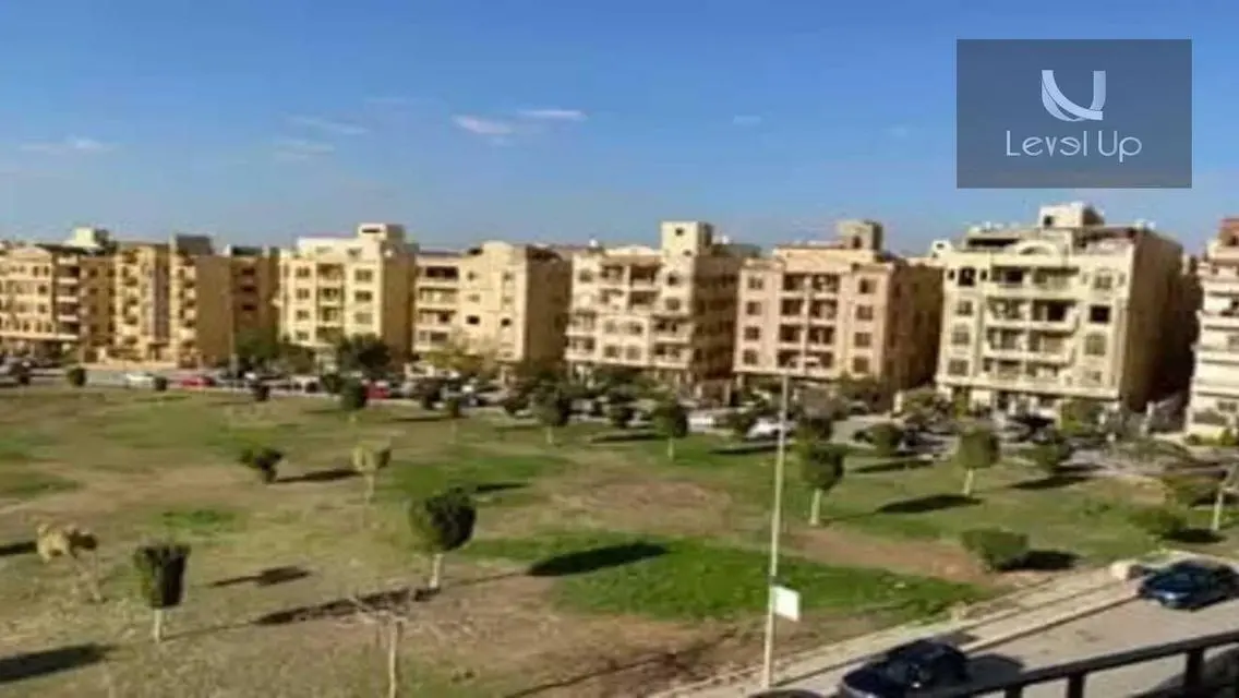 شقه للبيع 220 متر  تشطيب كامل  في النرجس 2