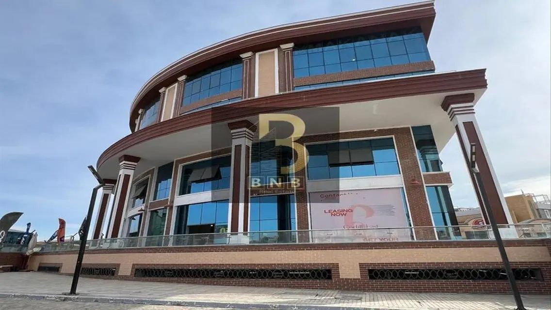 نصف دور إداري 500م علي التسعين الشمالي مباشرا